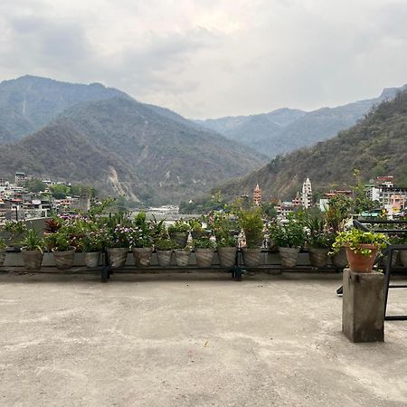 Hotel Manikut Rishīkesh 외부 사진
